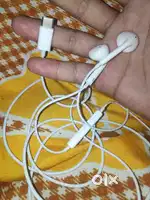 Apple type C earphones 1 week old only