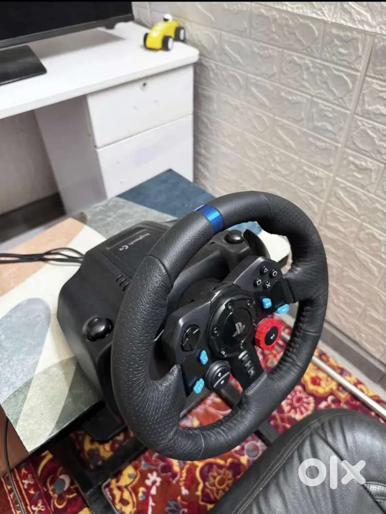 Custom Racing Simulator Setup  with Logitech G29 Wheel