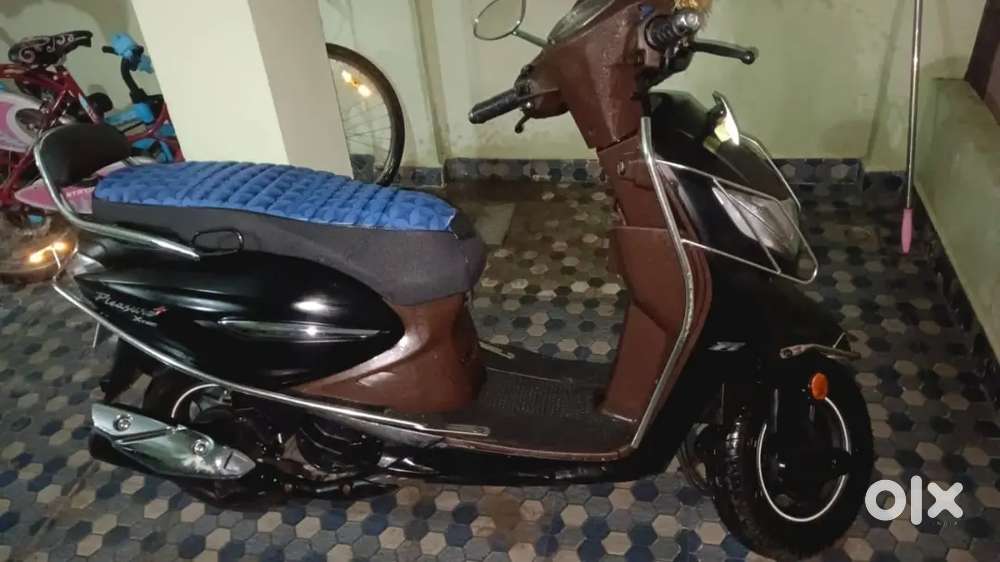 Hero pleasure plus XTec scooty