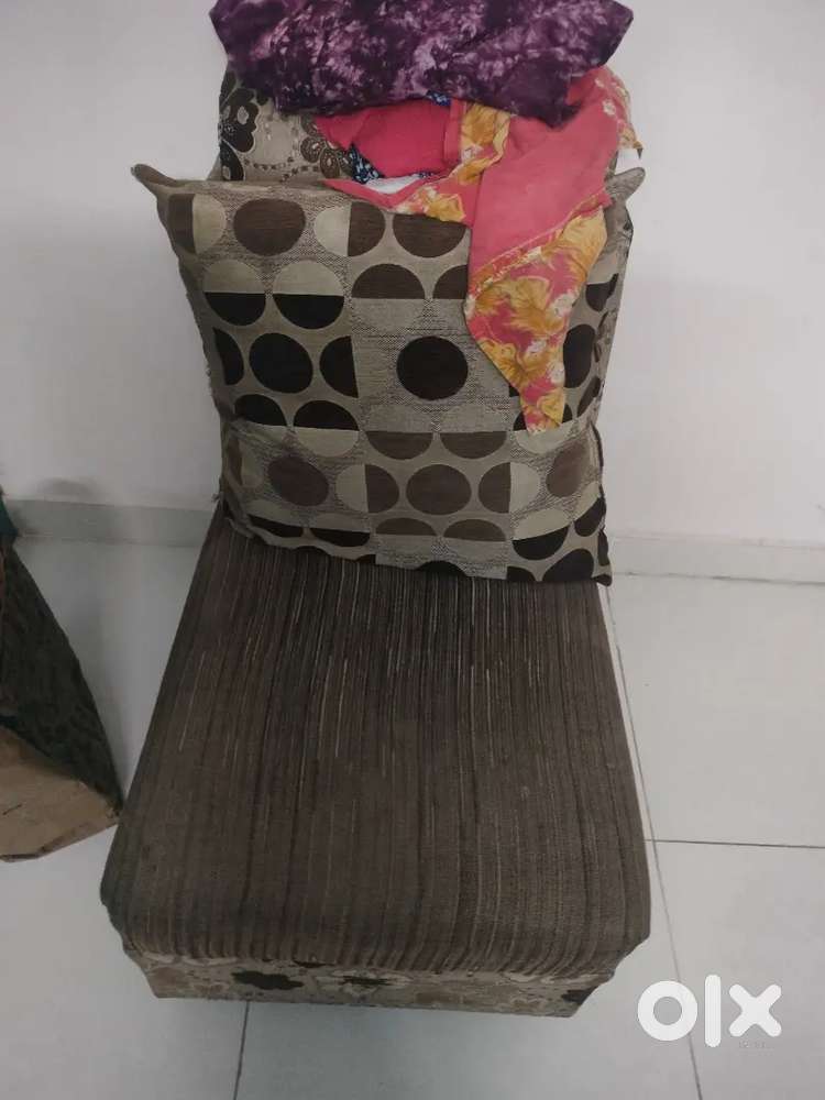 single seater sofa + Bean bag +breakfast chr