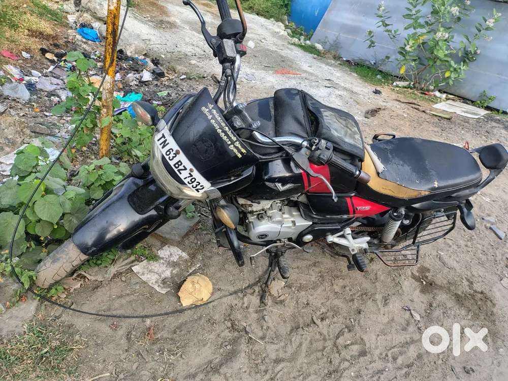 Bajaj v15 2018