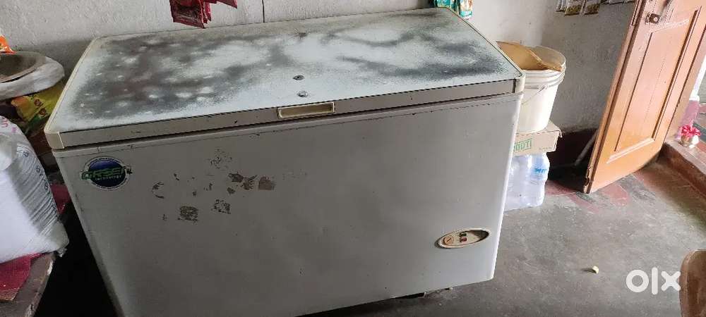 Voltas Deep freezer 300 litre