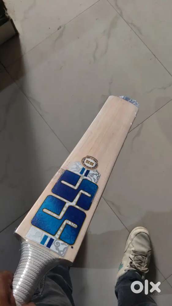 Cricket Bat English Willow Natured  Proper Knocked