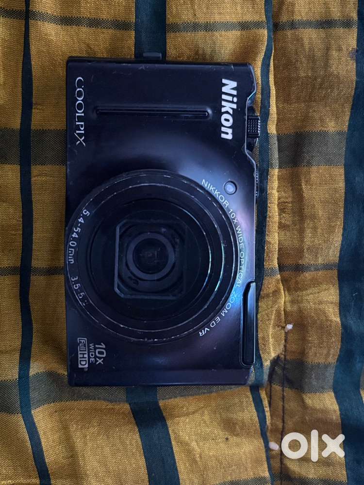 Nikon coolpix S8100