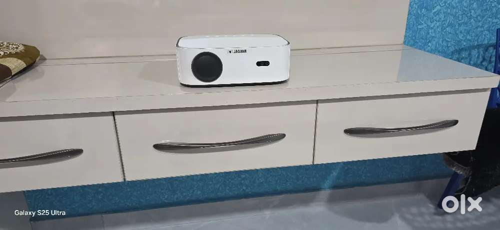 Jaquar 4k 3d projector&manual screen