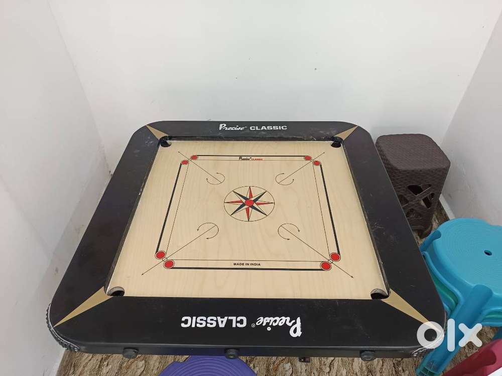 Carrom board with stand