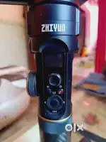 Zhiyun crane 2s
 2year used
All accessories good condition