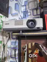 SONY PROJECTOR WITH 150INCH SCREEN PLUS SONY BLUETOOTH HOME THEATER