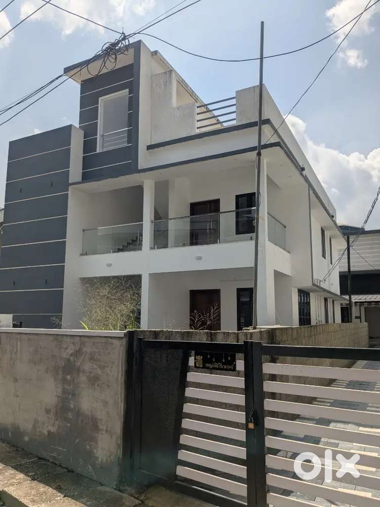 4  bhk (2+2) new indipendent house for rent at edappalli