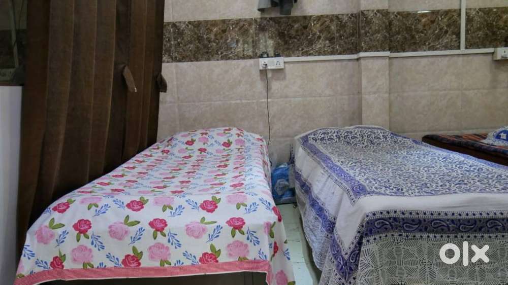 BOYS PG  GOREGAON WEST ANDHERI MALAD OSHIWARA