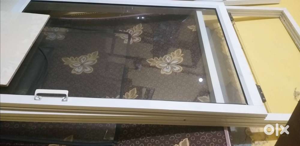 Aluminium partition frame and sliding door panel