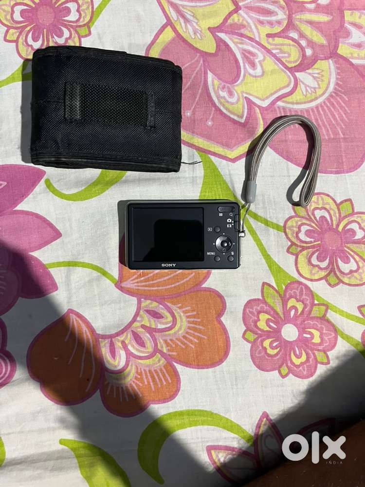 Sony 2000’s Good Condition Digital Camera for Sale