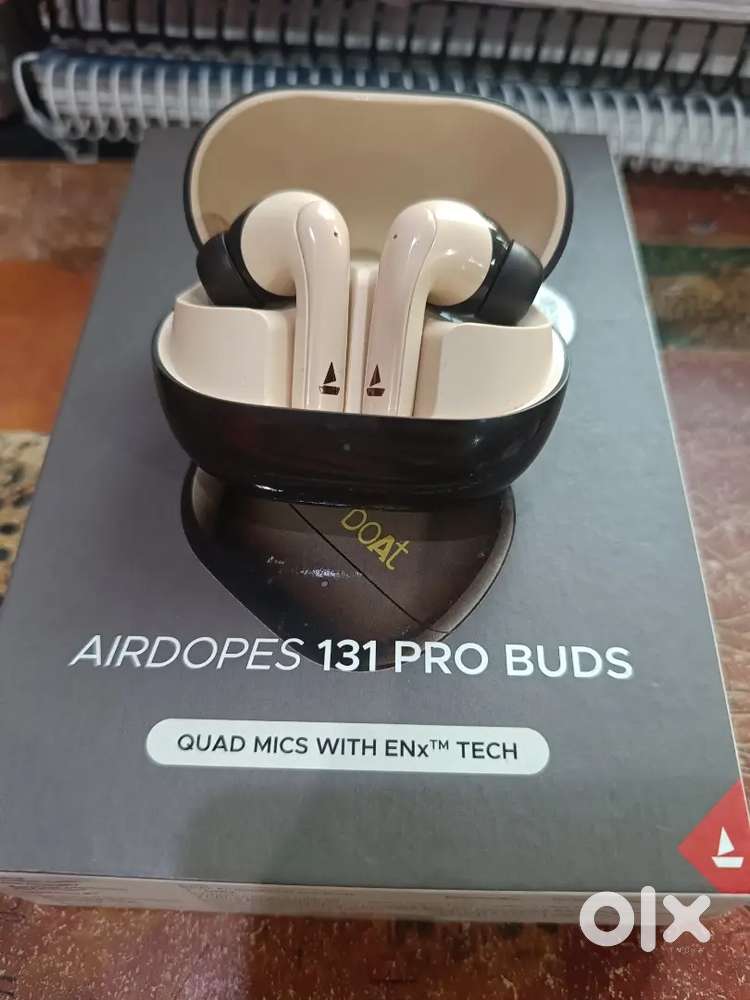 Boat bluetooth earbuds