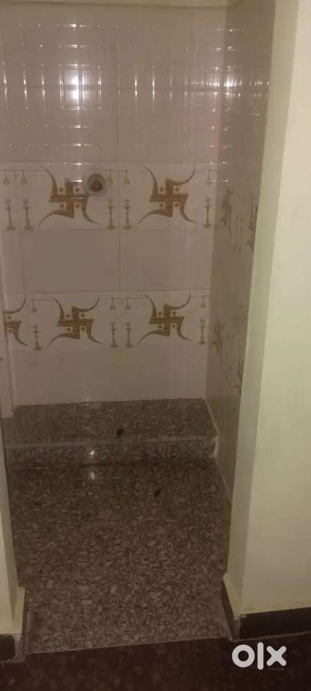 1 BHK only family and girls bachelors available