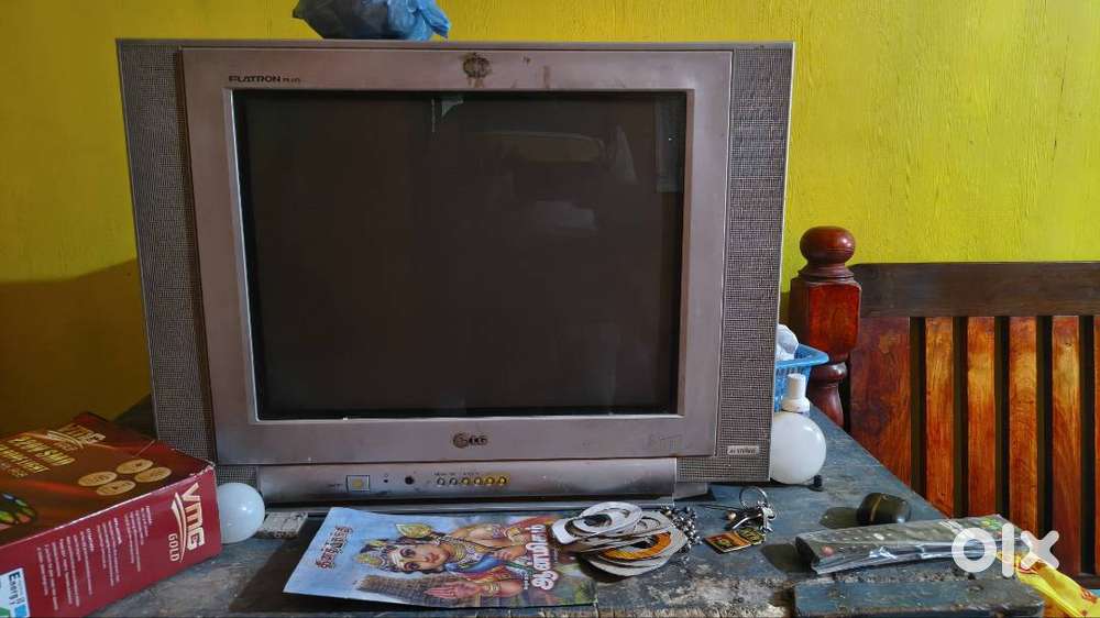 Lg Flatron tv rs.2500