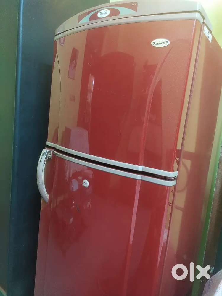 Whirlpool frost free 2 door 220 ltr