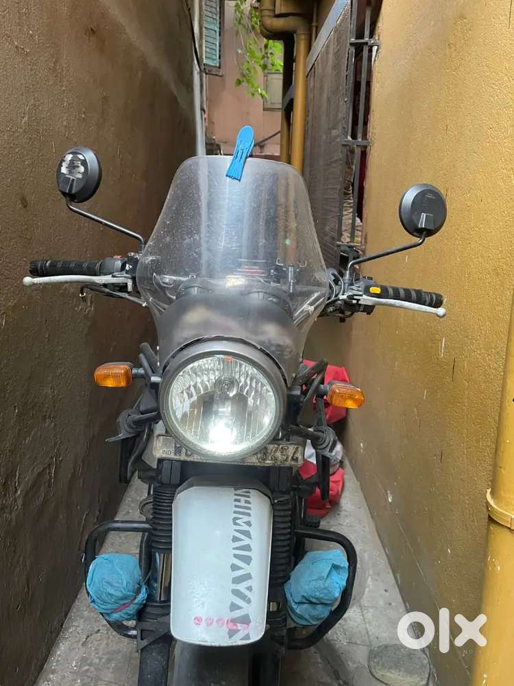 HIMALAYAN 411 MINT CONDITION BIKEE..