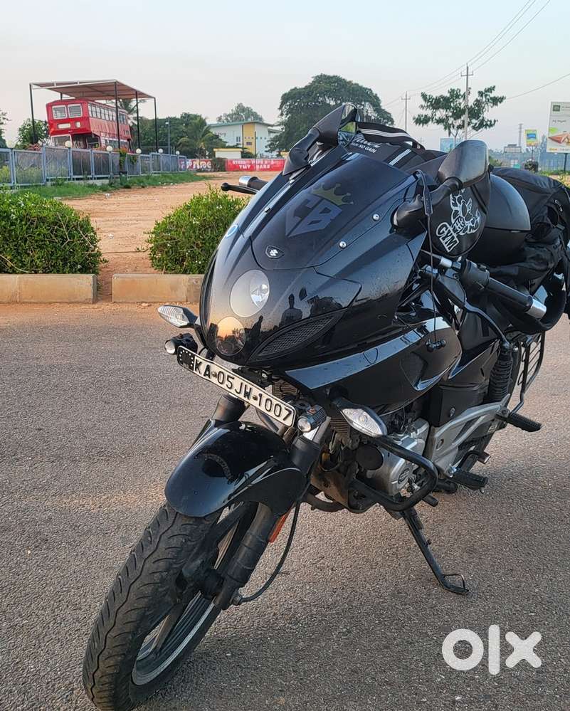 Pulsar 220