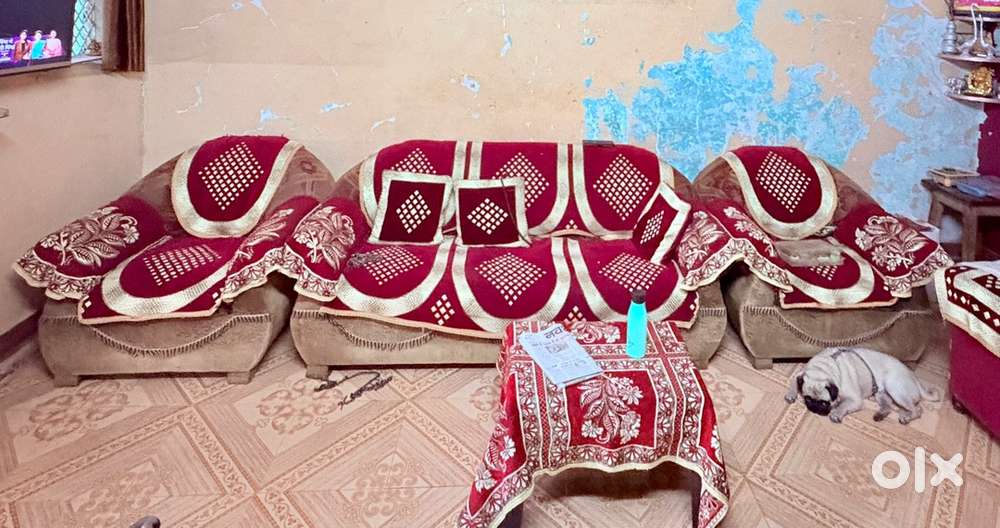Maharaja sofa for sell.. with covers