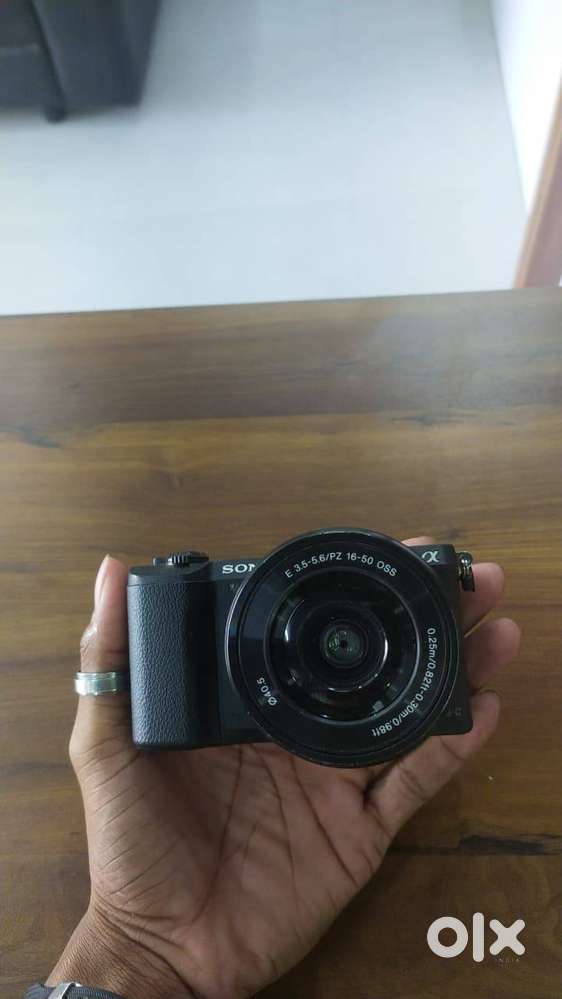 SONY A5100 camera