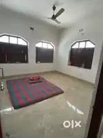 2bhk rooms for family and bachelor