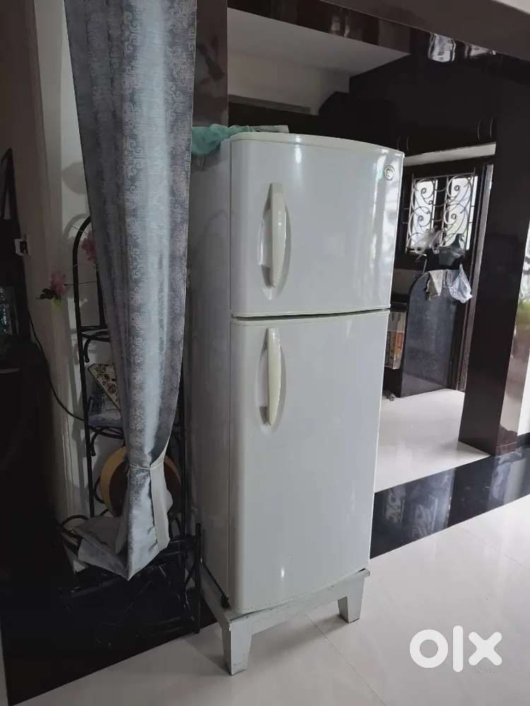 Refrigerator for sale