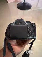 Canon cemara 600D