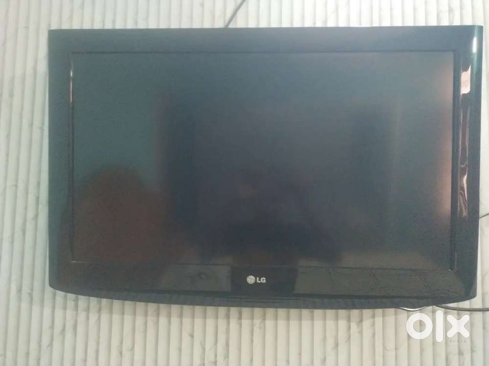 Selling a LG TV FOR JUST 35,000 WHICH I HAVE PURCHASED FOR 55,000