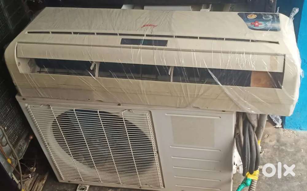 Godrej 1.5 split 3 star AC good condition