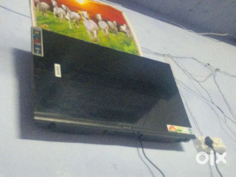 Skyled tv 82cm smart Android tv