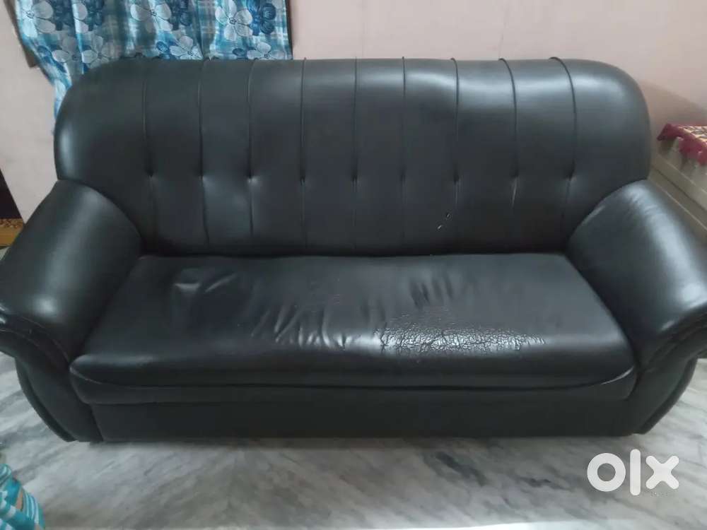 PREMIUM BLACK SOFA(3+1+1)
