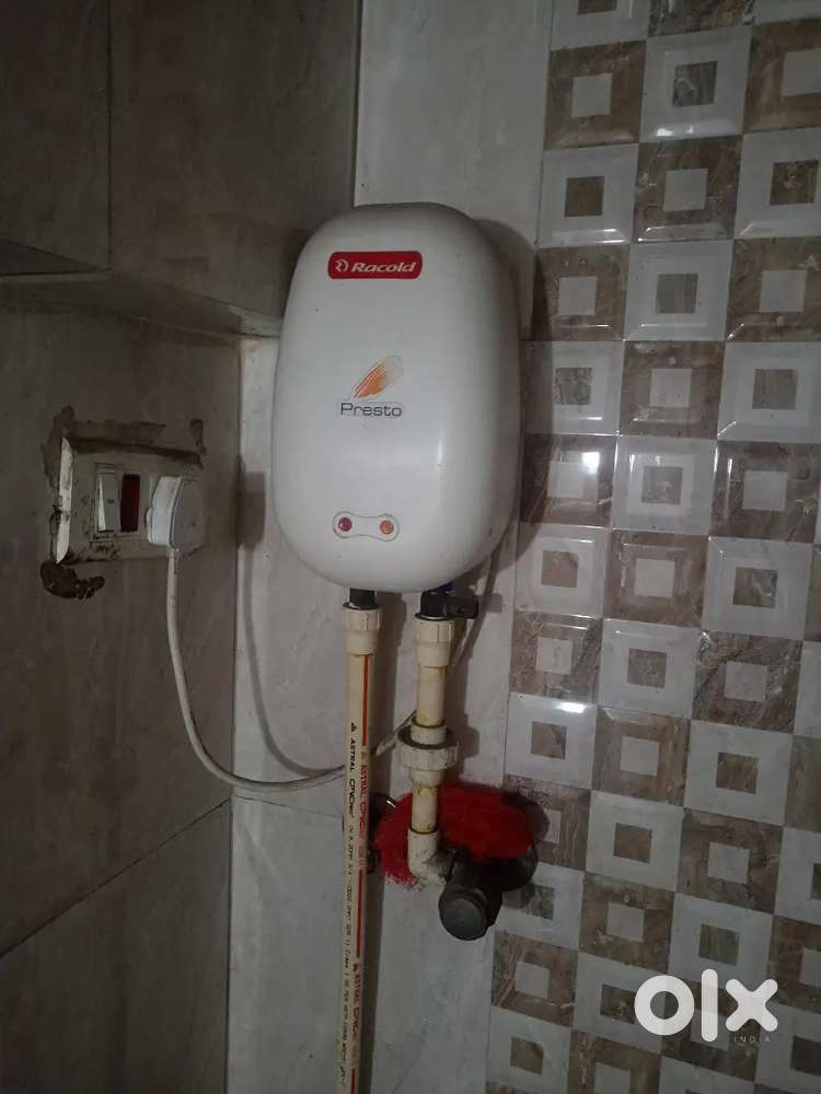 Water heater electric geyser