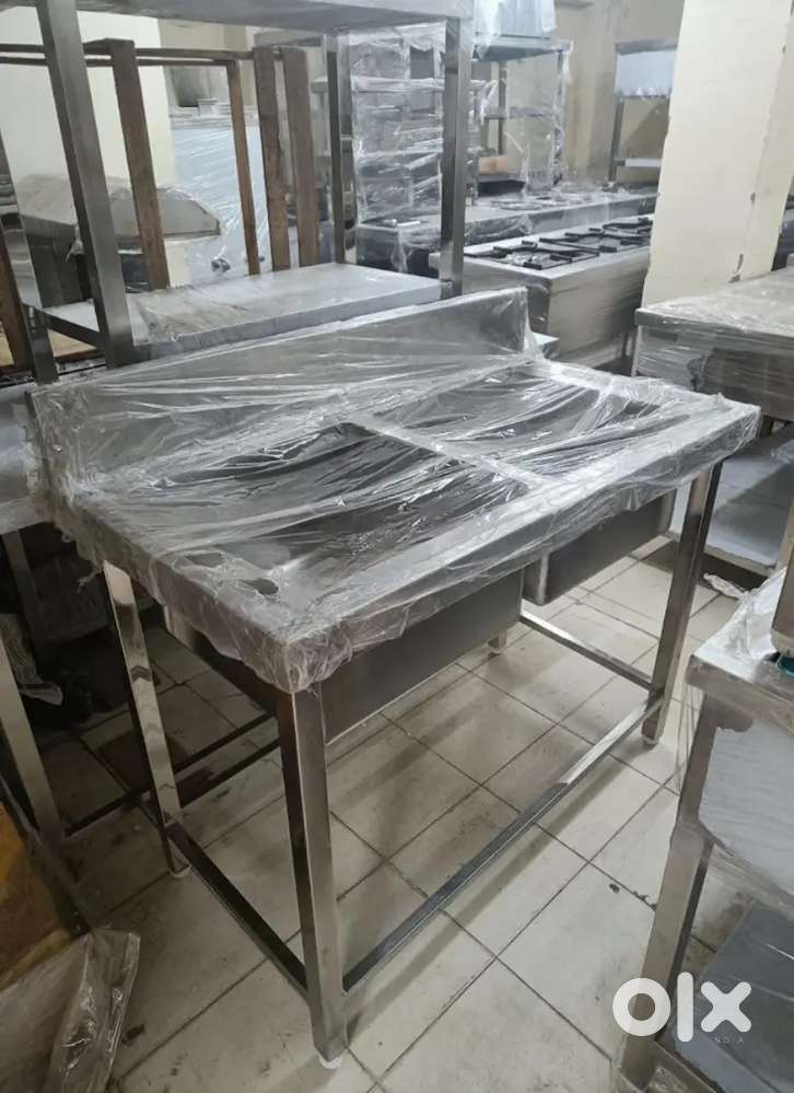 UNUSED COMMERCIAL DOUBLE SINK UNUSED