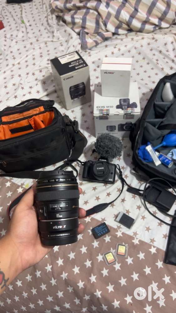 Canon M50 Mark II Full Vlogging Kit (Lens + Mic + Bag + Extras)