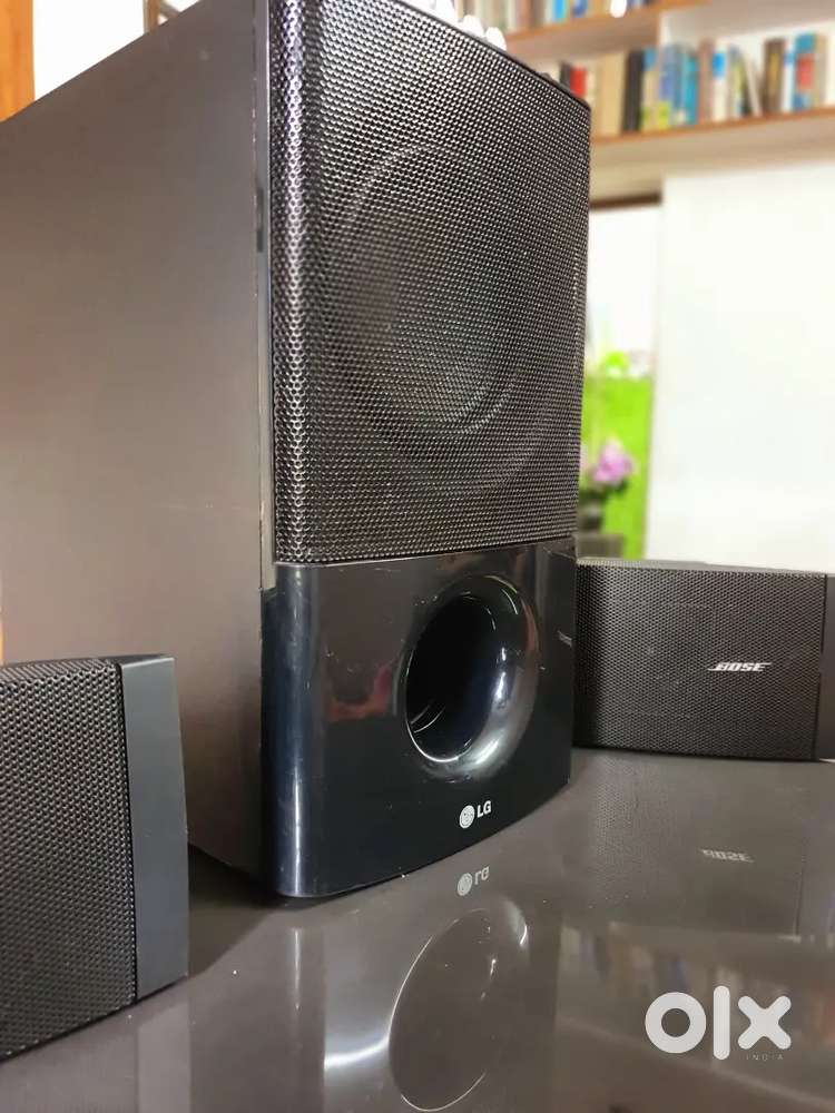 2.1 amp with sub and 2 bose speakers