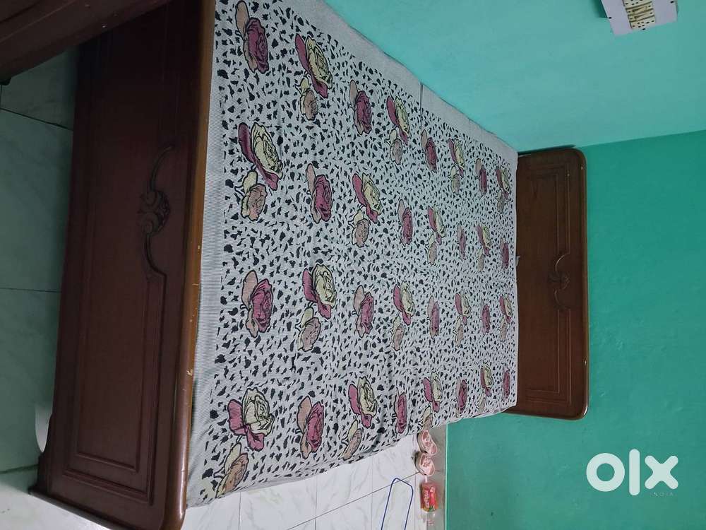 Single Bed with good ply