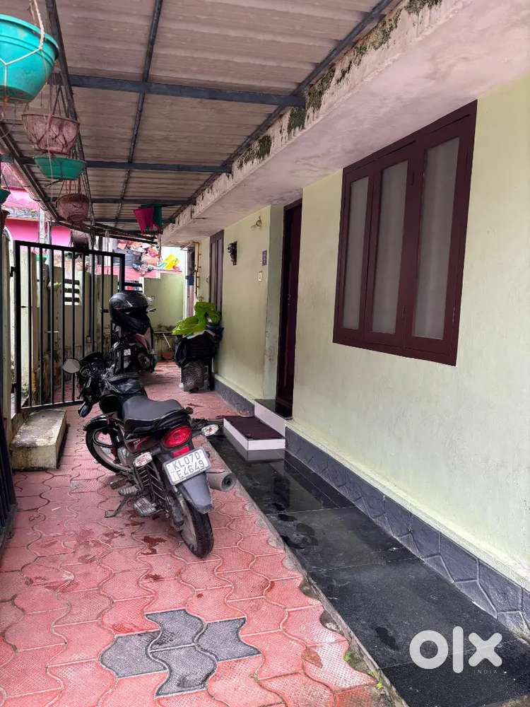 3bhk furniture available individuals house for rent in thrikkakara 26k