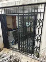 Colapsable gate