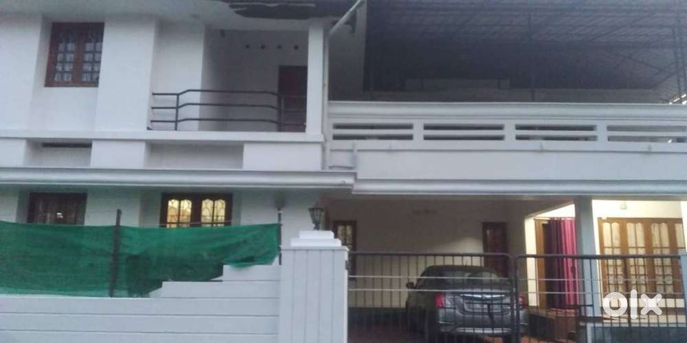 Newly Renovated -House at the City Center.