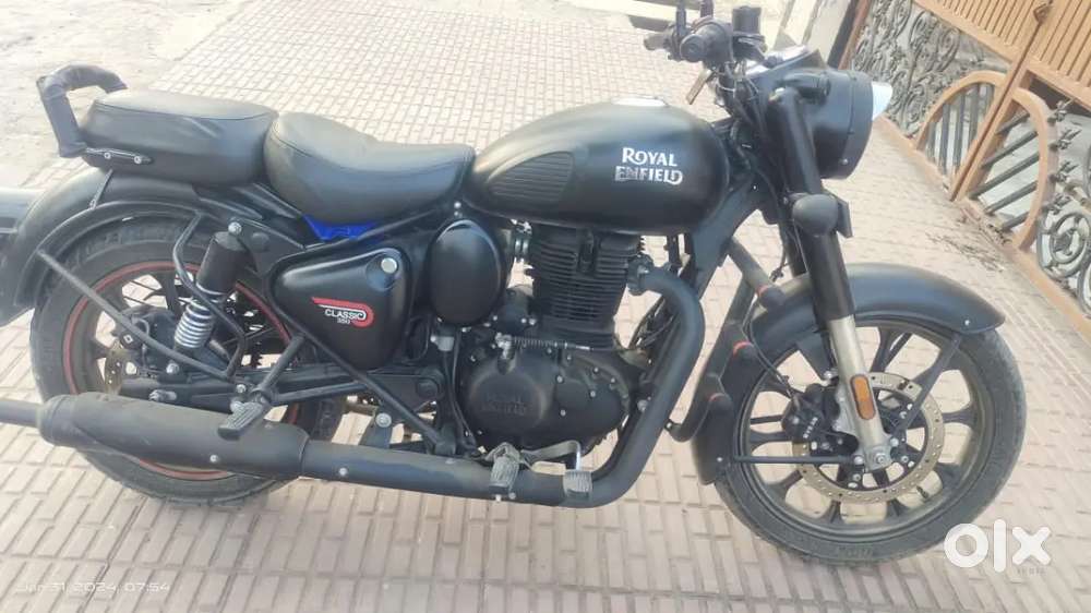 ROYAL ENFIELD CLASSIC 350 STEREO BLACK