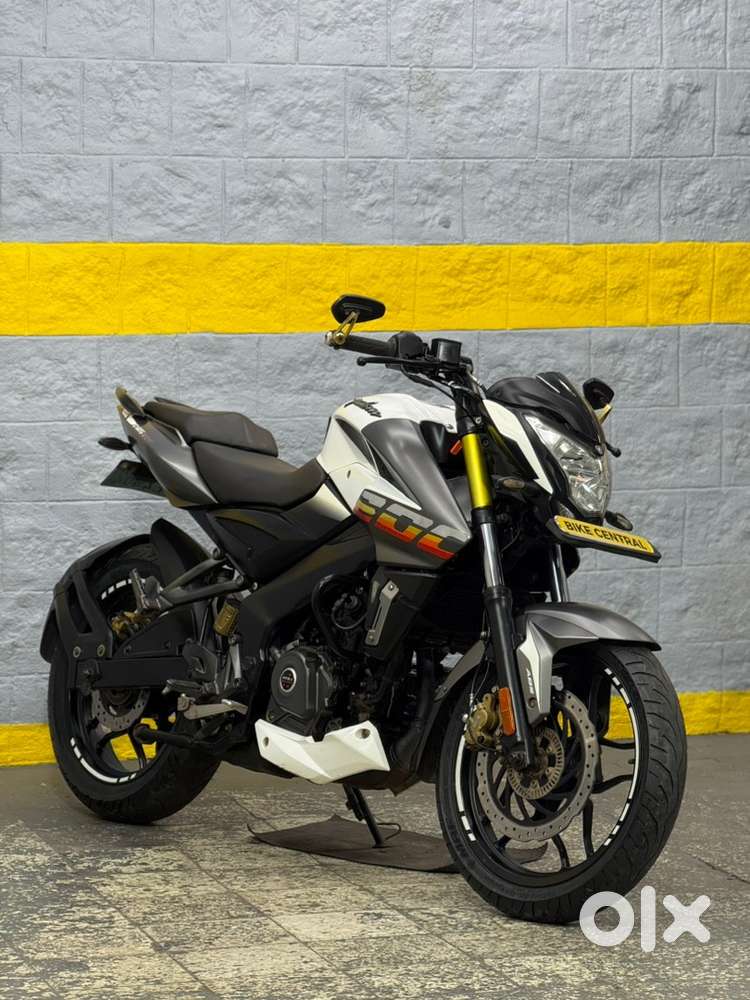 BAJAJ PULSAR NS200 (2815)