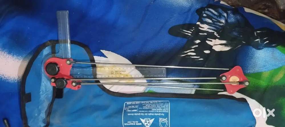 Engineering drawing drafter