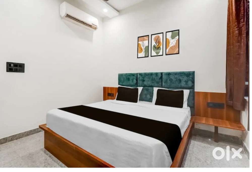 Reception Manager ki need hai