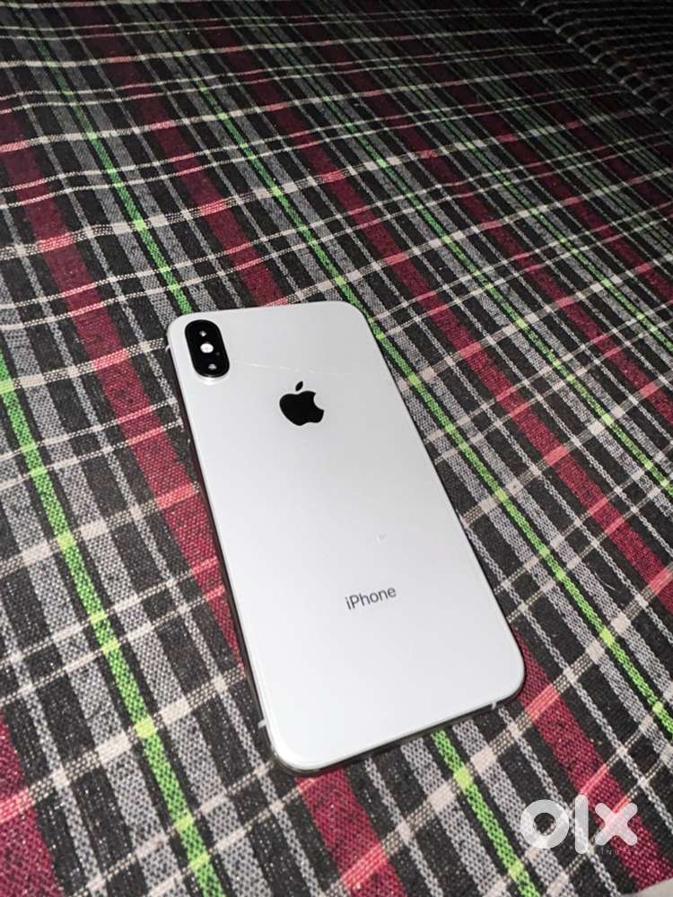 i phone xs all conditons ok battery 81