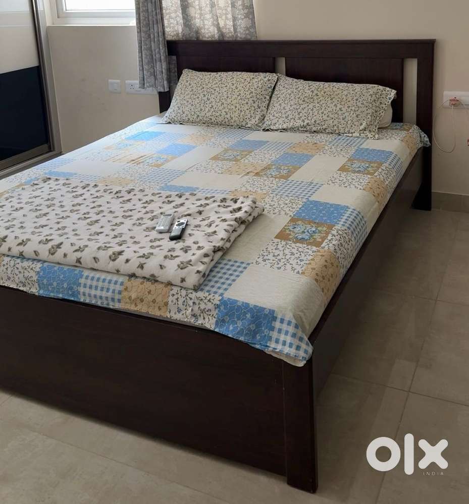Ikea songesand bed,With Lonset bed base.size:160x200 cm.