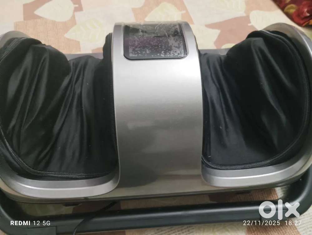 Agaro foot massger in built warm hiter