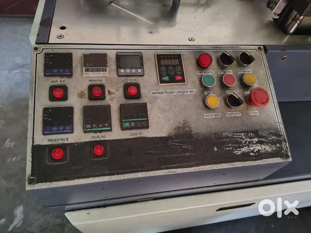Paper cup manufacturing machine