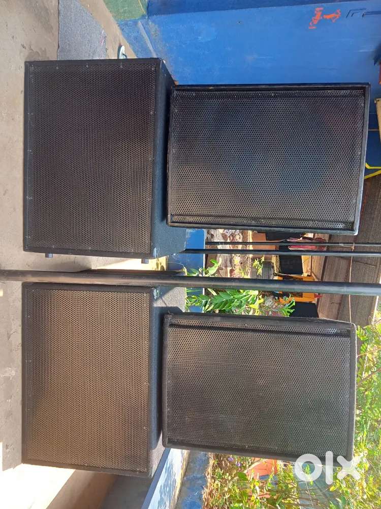 Sound system 2 Top , 2 Bass speaker & amplifer