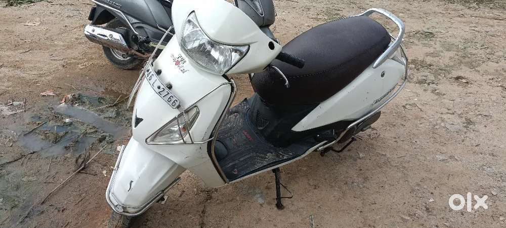 3rd owner recently serviced new battery