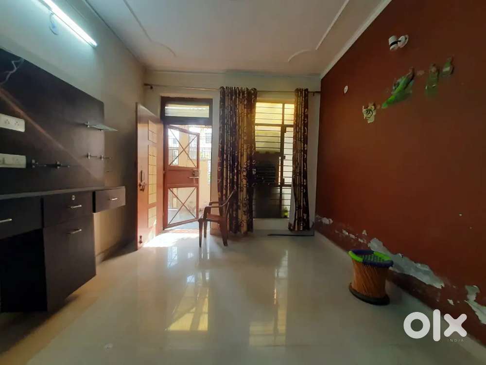 1 BHK floor for rent at Naurangabad, GT Road.